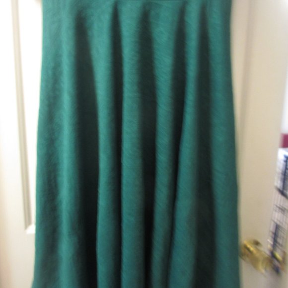 LuLaRoe GREEN DRESS - MED - FOREST GREEN - Picture 8 of 8